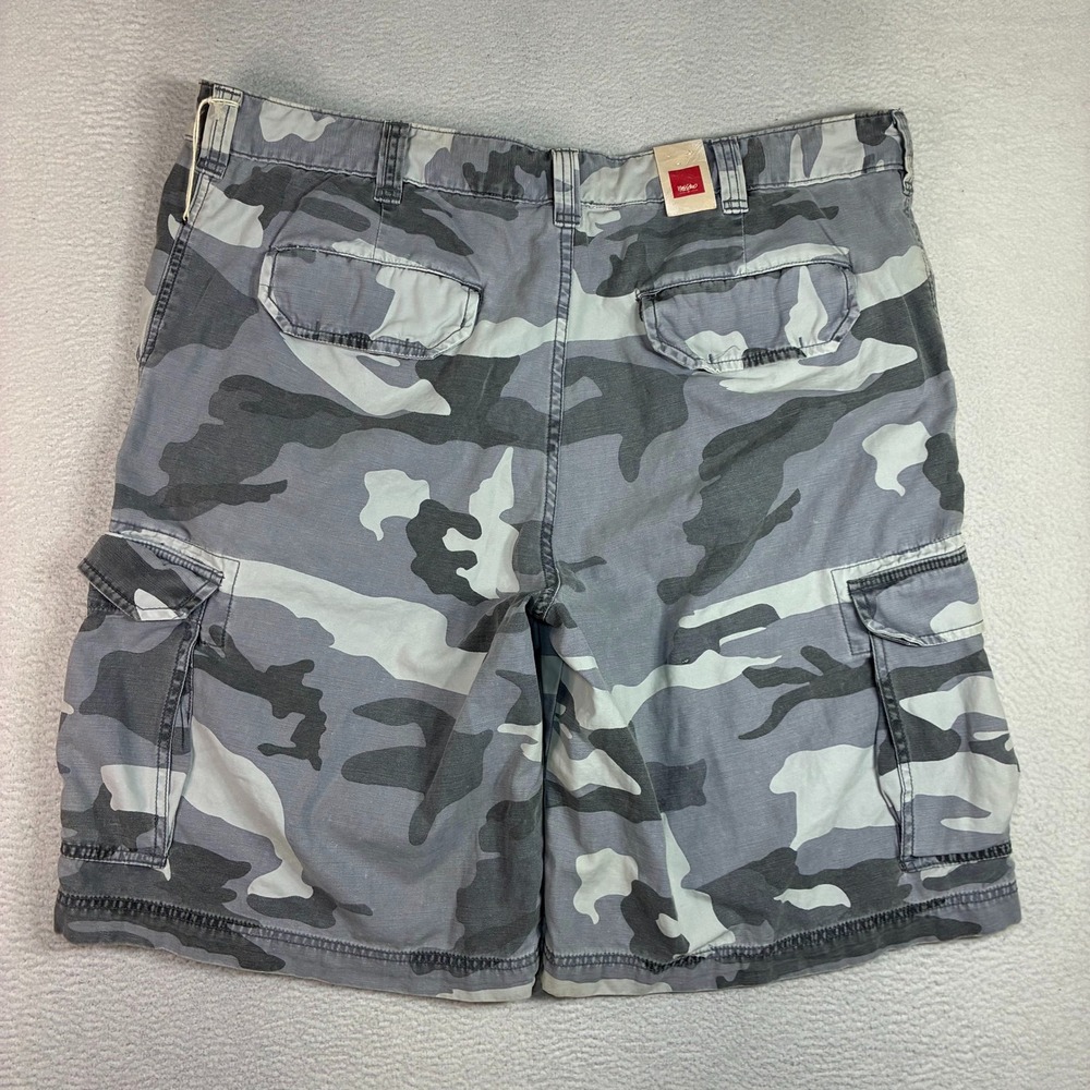 Y2K Mossimo Baggy Camo Cargo Shorts Men 42x12 Grey Skater Military Grunge NWT